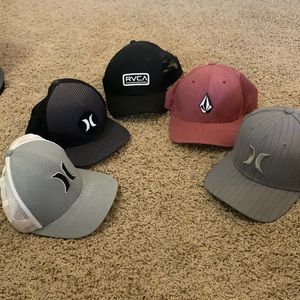 Hurley, RVCA, Volcum set of hats